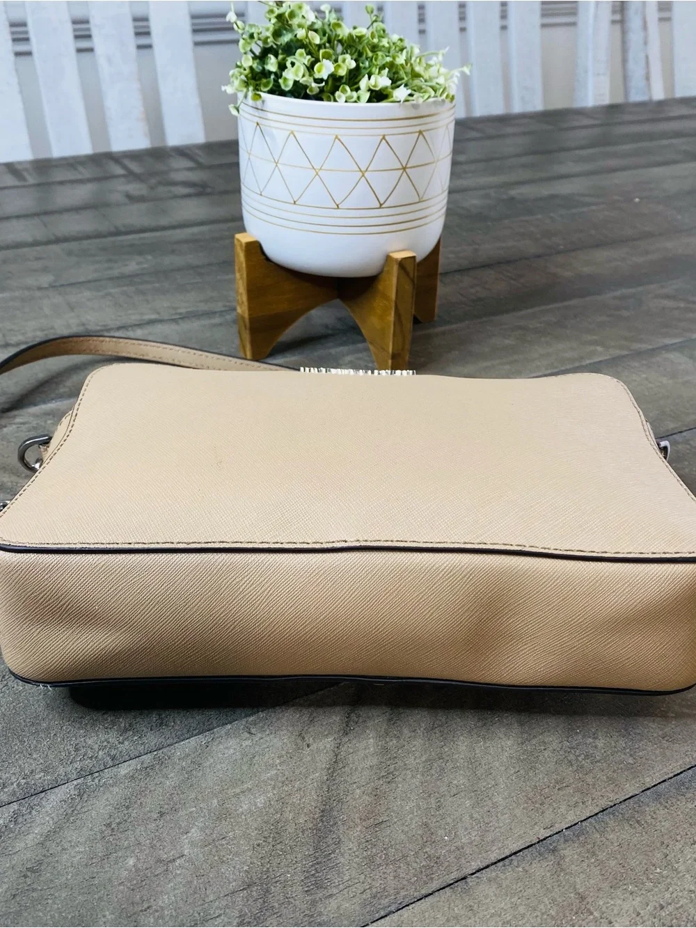 Michael Kors Jet Set Large East West Saffiano Leather Crossbody Bag Tan Silver